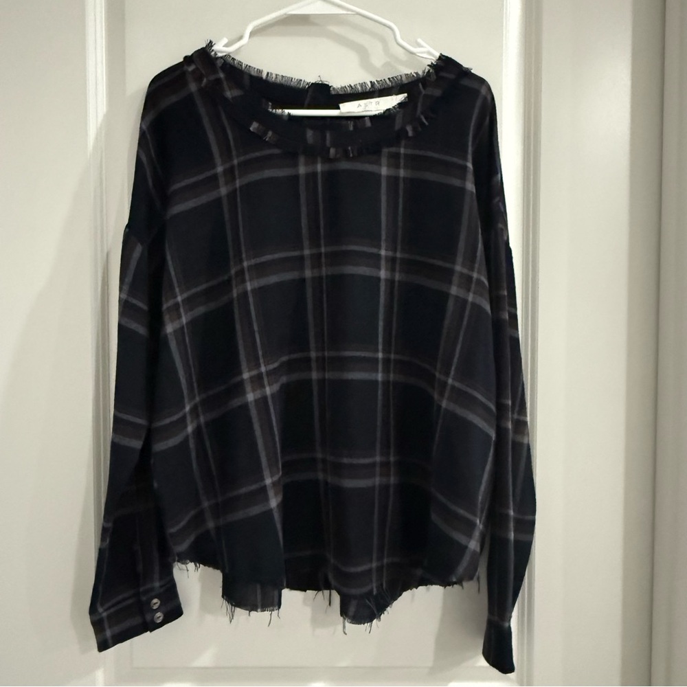 ASTR the Label Raw Edge Plaid Button Down Shirt-Navy Blue/Brown